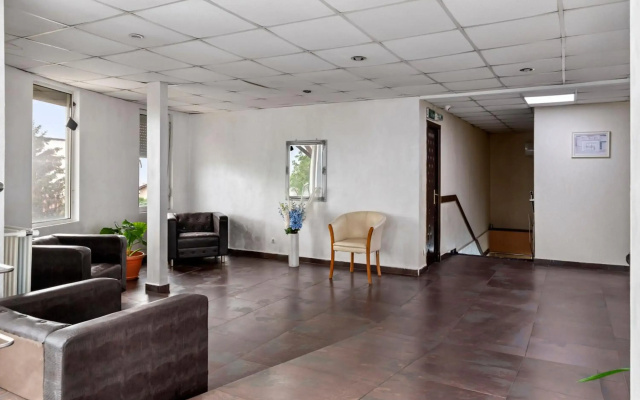 Hotel Charter