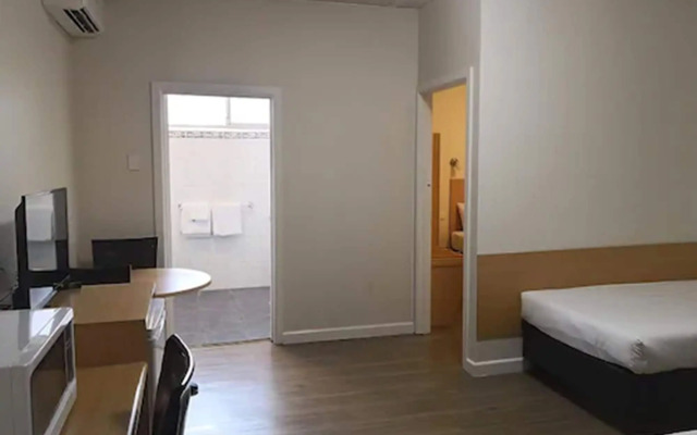 Dandenong Motel