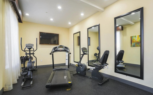 Best Western St. Louis Airport North Hotel & Suites