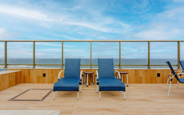 CZ01 Lindo Quarto e Sala com Vista Mar, Salvador