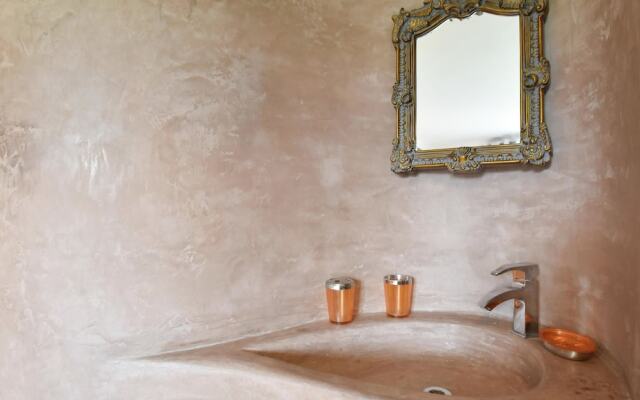 House With Private Swimming Pool Close to Narbonne