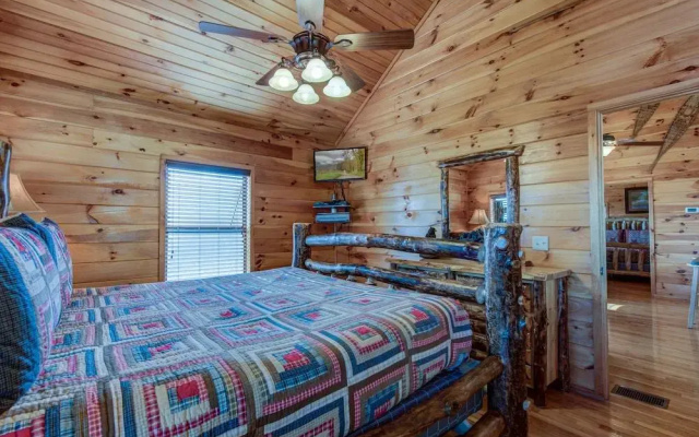 Starry Nights Lodge - Five Bedroom Cabin