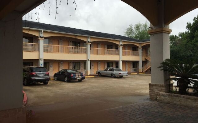 Scottish Inns & Suites Eastex Fwy.