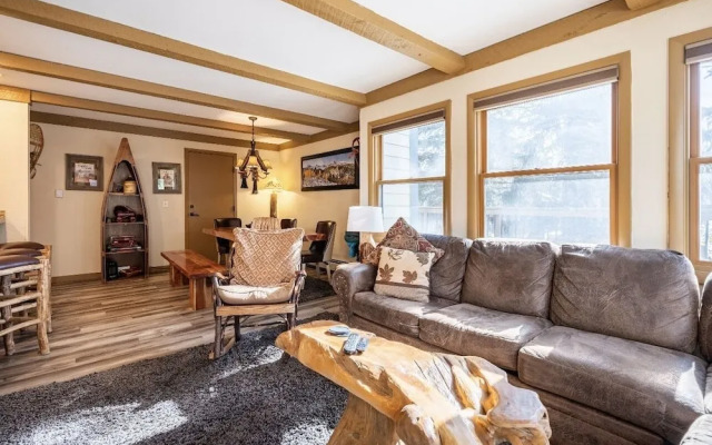Longbranch by Pinnacle Lodging