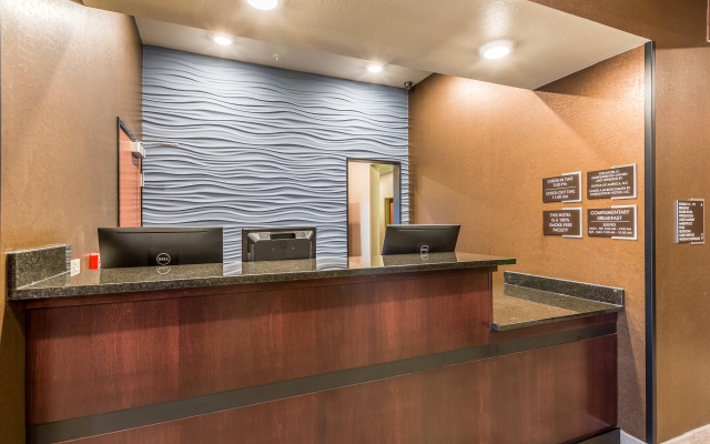 Cobblestone Hotel & Suites – Stevens Point