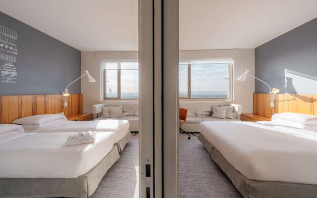 Hyatt Regency Paris Etoile Hotel