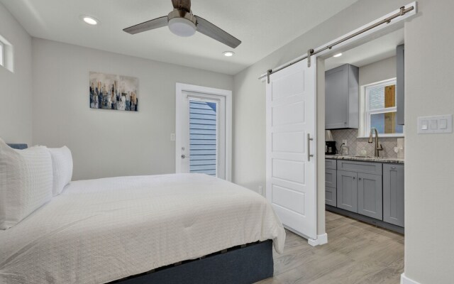 Blue Door Casita-romantic & Cozy