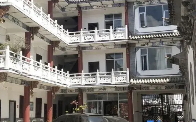 Dali Tower Beiyuan Inn