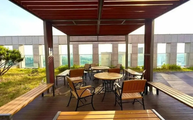 Centum Mark Kimstay Yangyang