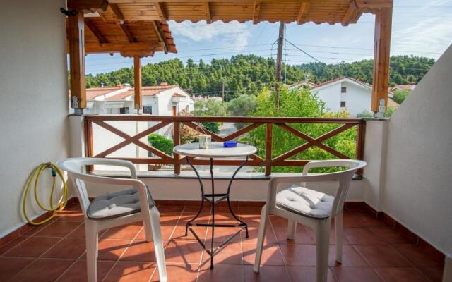 Casa Costa for 7 guests near Fourka beach