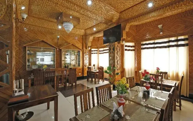 Oyo 5369 Hotel Shimla Hills International