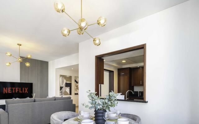 LUX The Burj Khalifa Fountain View Suite