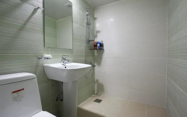 Yeongdeungpo Free Hotel