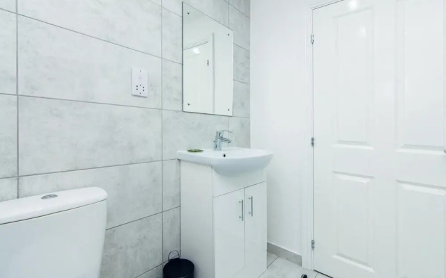 Stunning 2bed Flat in Bond House