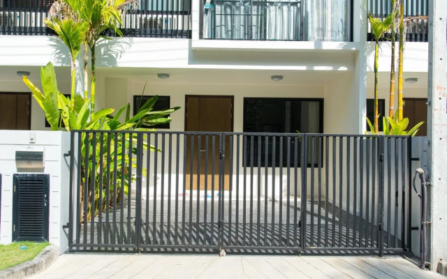 Beautiful 3 Bedroom Townhouse