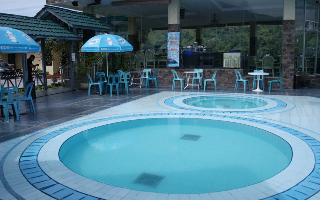 Danau Toba International Cottage