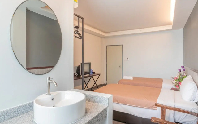 Luck Thai Hotel
