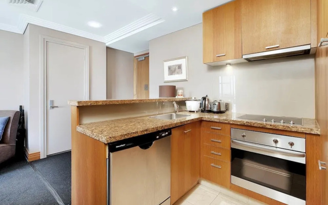Metropolis 2 Bedroom Park Suite