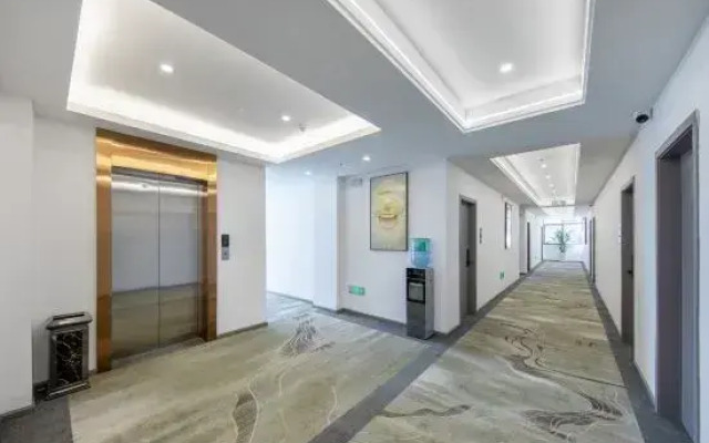 Zhongxin Hotel (Baoshan Banqiao Ancient Town Branch)