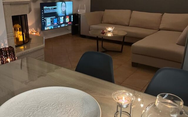 Cozy 2 Bedroom Apartment in Spilia