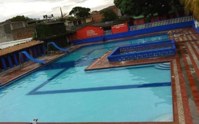 Hotel Zona Tropical