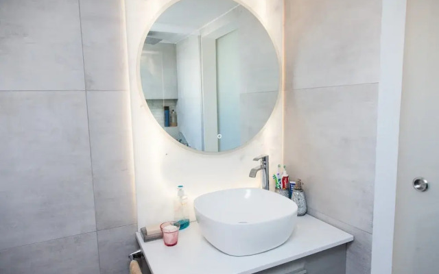 Cozy apt in Central Athens with view