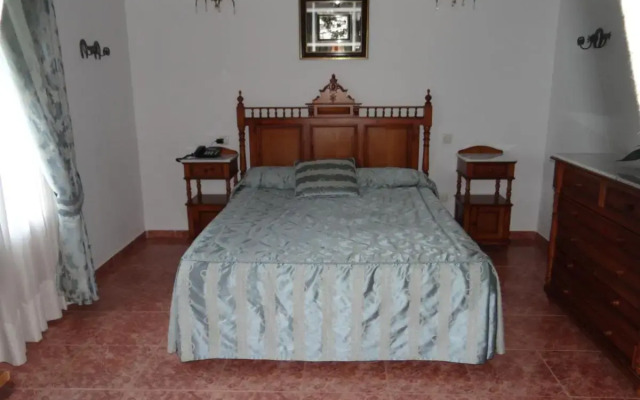 Hotel La Rueda Ii