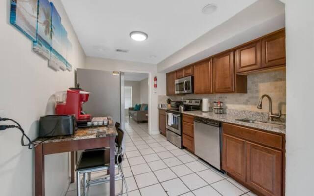 5140 Duplex in Oakland Park
