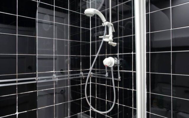 1 Bedroom Apartment In Edinburgh