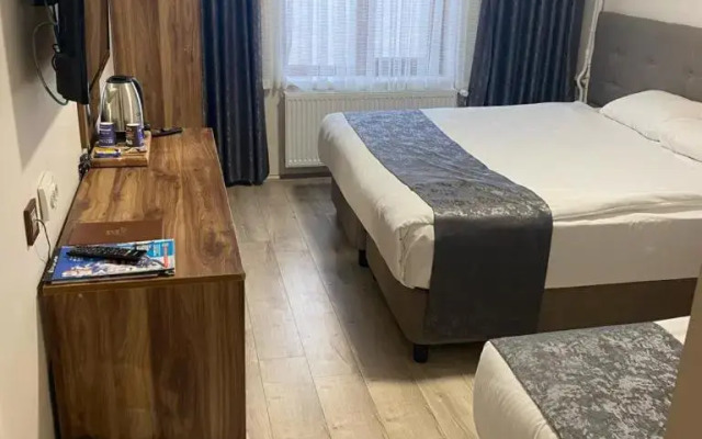 Zumrut Palas Hotel