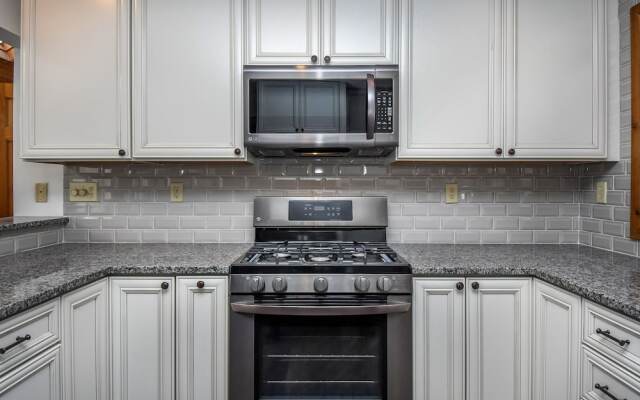 Solar Delight 5 Bedroom House