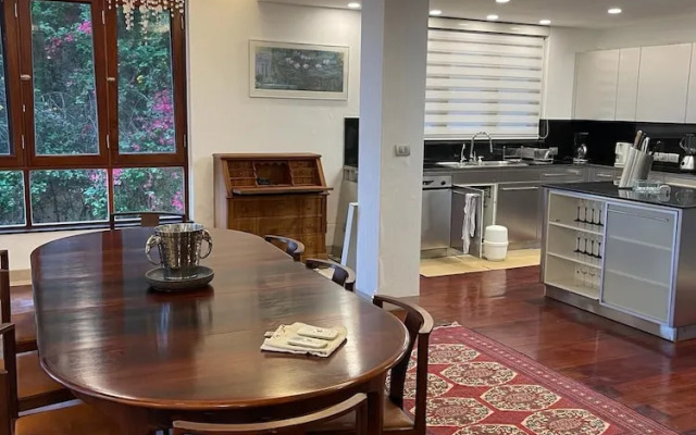 Seaview Residence