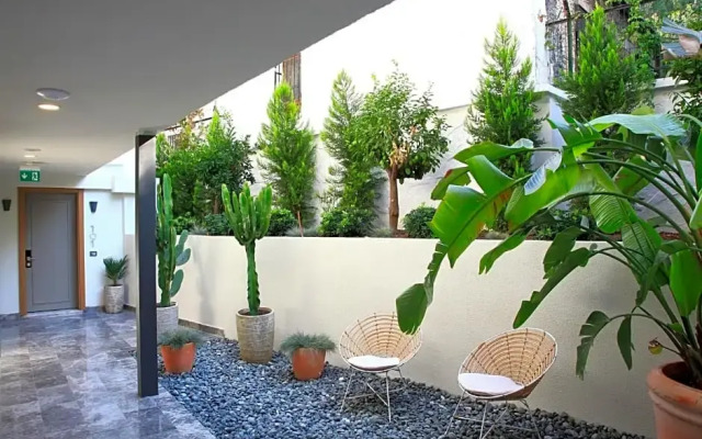 Eskiceshme - Adults Only - Special Class