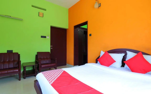 OYO Flagship 75052 Kuku Residency