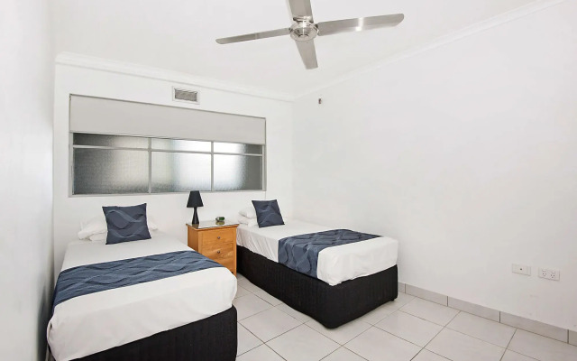 Surfers International Apartments Resort