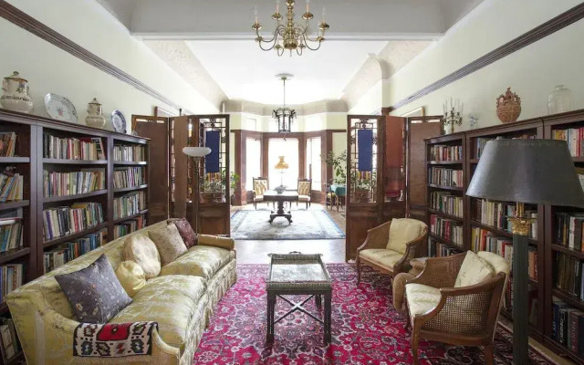 Suites in a Manhattan Mansion