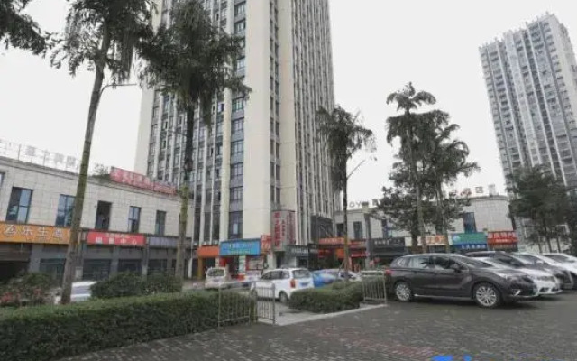 Xichen Hotel (Chongqing West Railway Station)