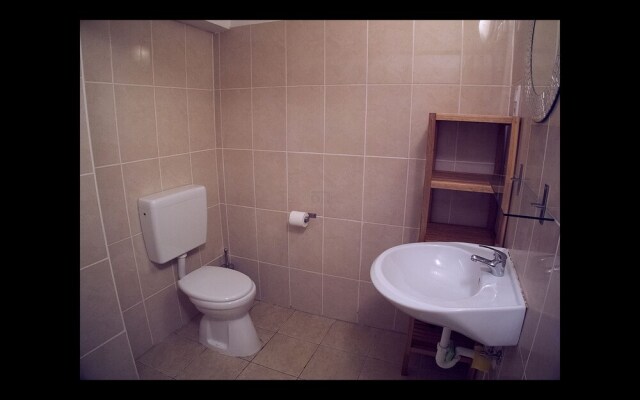 Hunyadi Ter Apartments