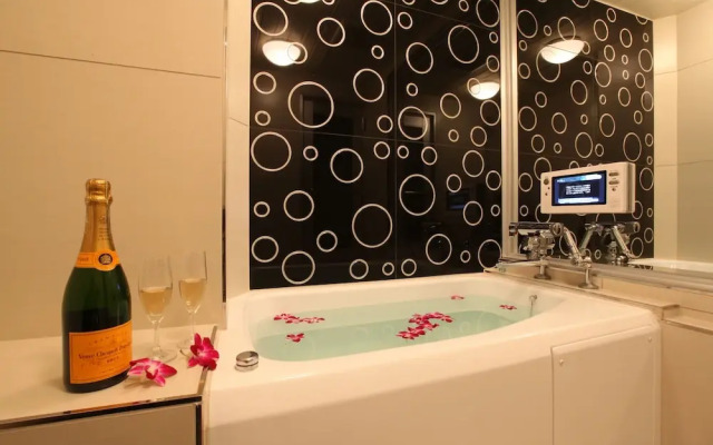 Lusso Croce Urban Resort
