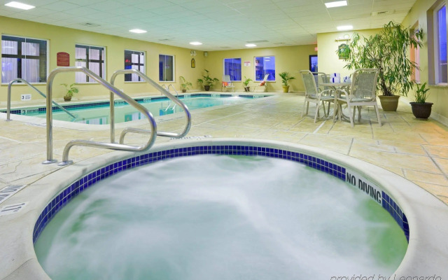 Holiday Inn Express Hotel & Suites Chester by IHG