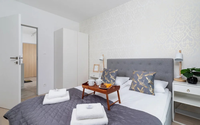 Exclusive Apartment Mogilska by Renters