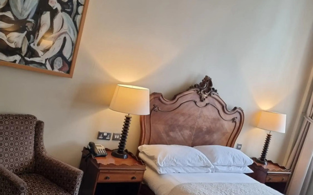 The Racquet Club Hotel