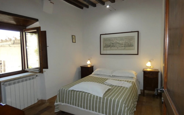 SCAPPO IN UMBRIA, Porta Leone