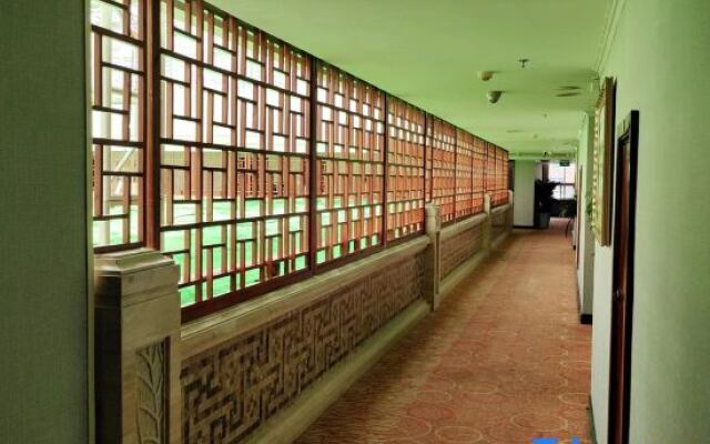 Phoenix Xianglin Hotel