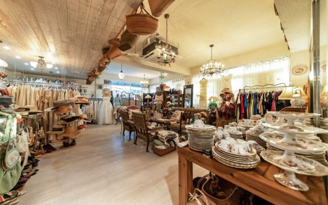 Margarret Pension and Antique Cafe