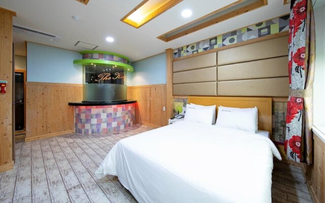 Yeosu The King Pension