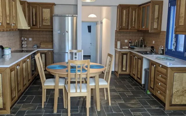 Seaside Bliss Tranquil Retreat on Kythnos Island