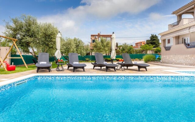 Beautiful Apartment in Pula With Outdoor Swimming Pool, Wifi and 3 Bedrooms