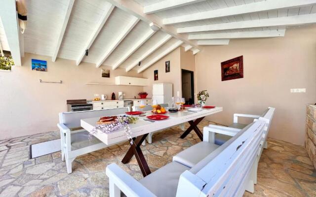 Beach Villa Heart House with private pool