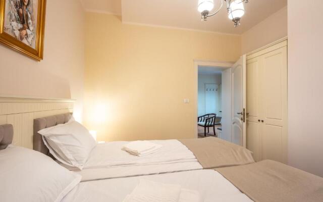 Apartament Hotel H
